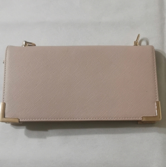 Fashion Clutch / Crossbody - Picture 4 of 14